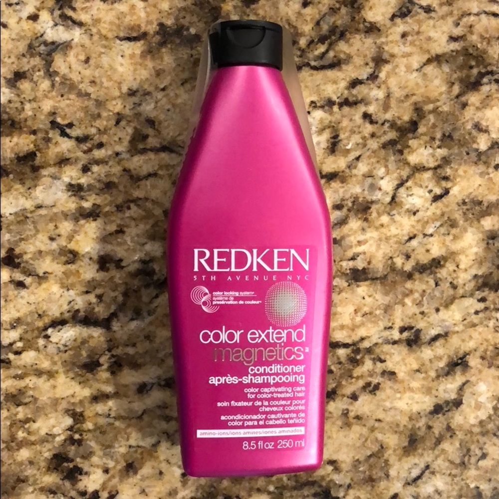 Redken color extend magnetics conditioner